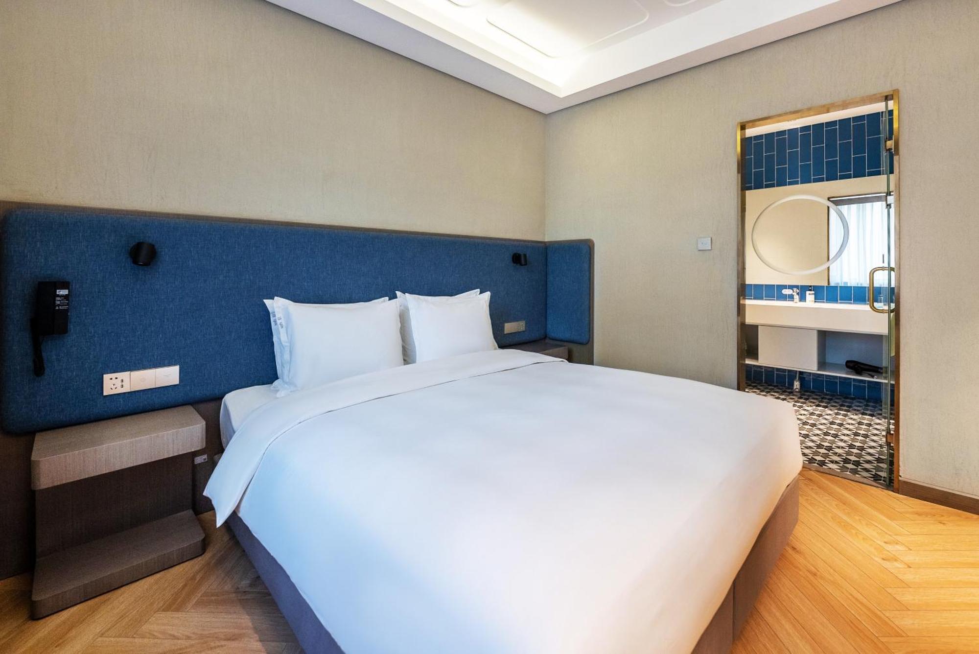 Holiday Inn Express Beijing Badaling, An Ihg Hotel Yanqing Exteriör bild