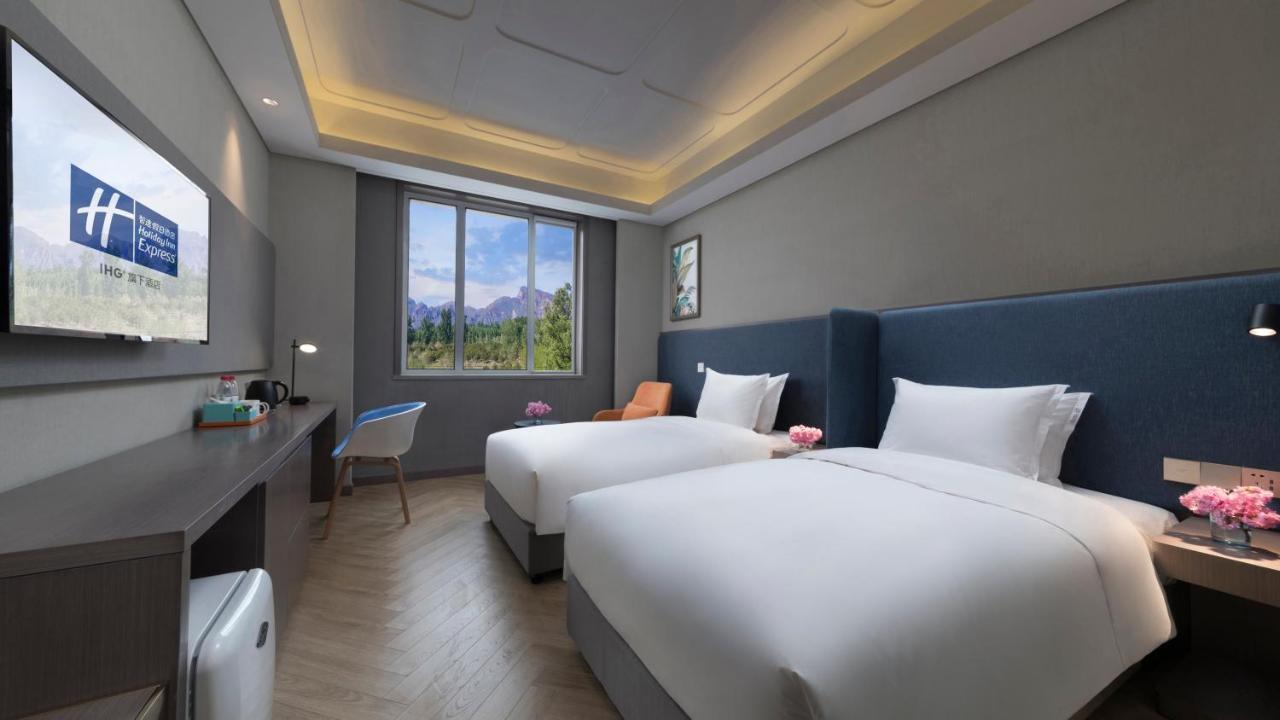 Holiday Inn Express Beijing Badaling, An Ihg Hotel Yanqing Exteriör bild